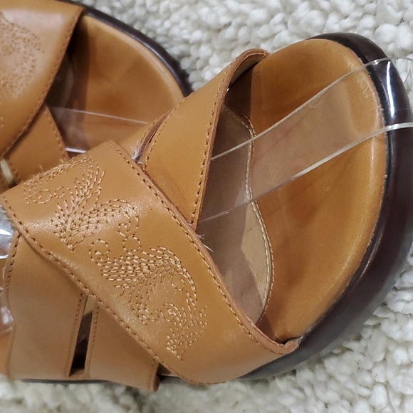 Ariat tan leather open toe sandals embroidered - Picture 2 of 8